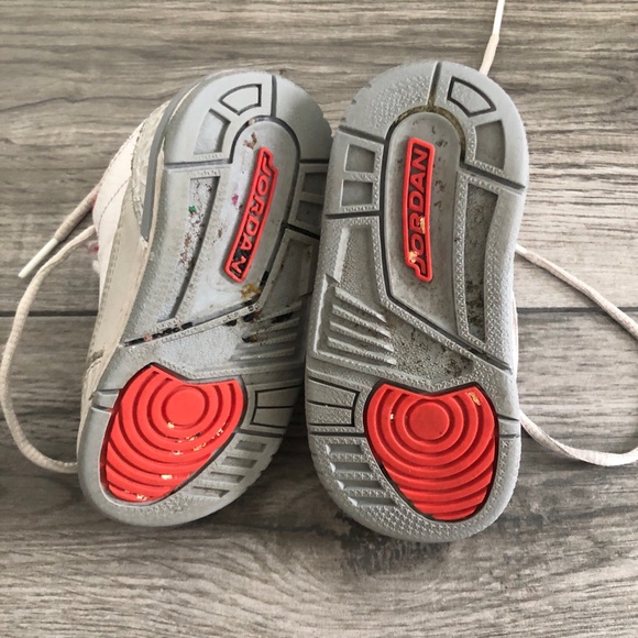 Jordan Kids Retro 3 Sneakers - Picture 4 of 6